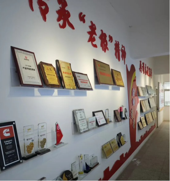 快樂(lè)奔跑再出發(fā)—精密科技股份連續(xù)第二年組織參加?xùn)|風(fēng)商用車·十堰馬拉松賽事